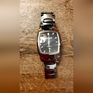Resdai Black dial watch